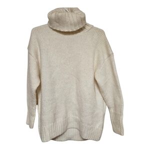 American Eagle Cream Oversized Turtleneck Sweater Small Cozy